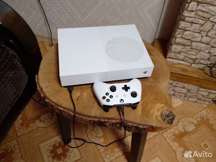 Xbox One s
