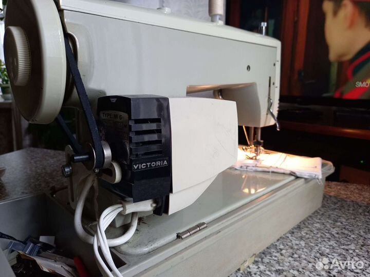 Швейная машина victoria