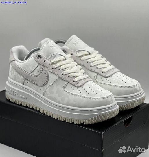 Кроссовки Nike Air Force 1 Lux