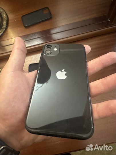 iPhone 11, 64 ГБ