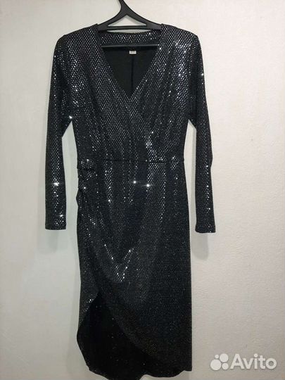 Нарядное платье