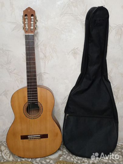 Гитара классическая Yamaha c40m