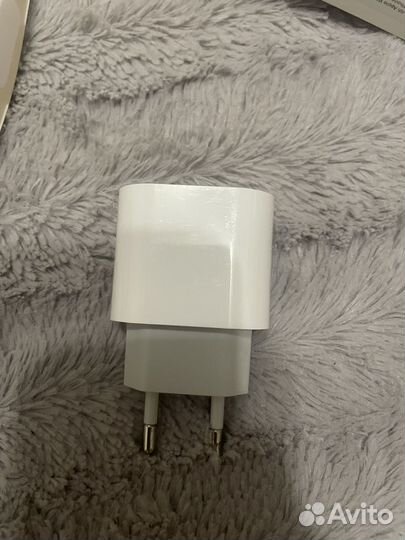 Зарядка на iPhone 25w