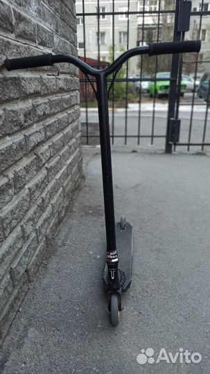 Трюковой самокат Brock 1/4