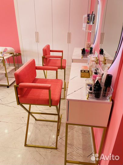 Стул визажиста