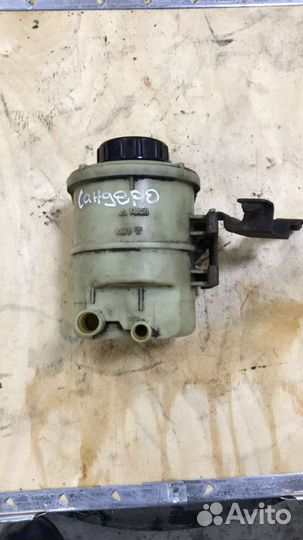 Бачок гур Renault Sandero 09-14 б.у