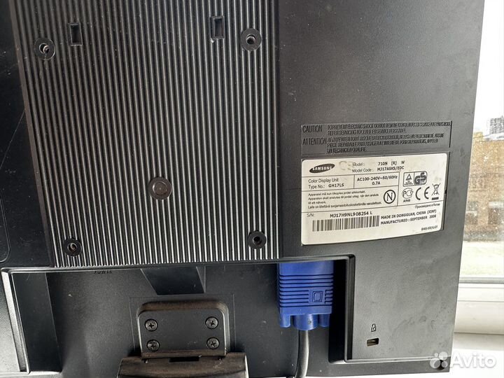 Монитор samsung 710n