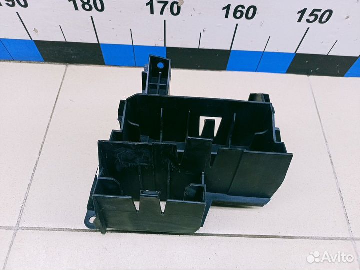 Кронштейн (сопут. товар) A6 C6,4F 2005-2011