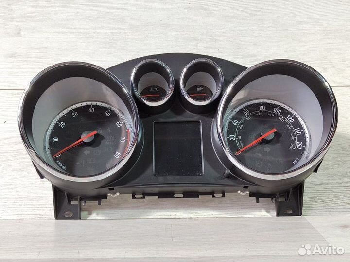 Панель приборов Opel Astra J A16XER 2010