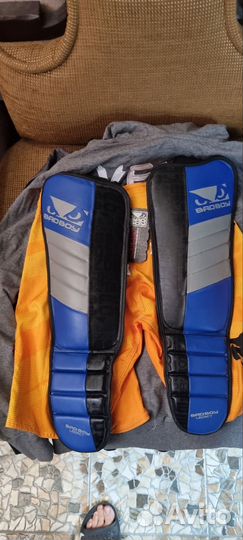 Щитки для единоборств