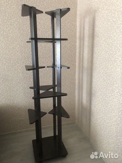 Этажерка на колесиках