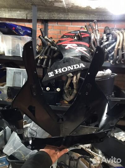 Honda cbr1000rr Fireblade 2004 передний пластик