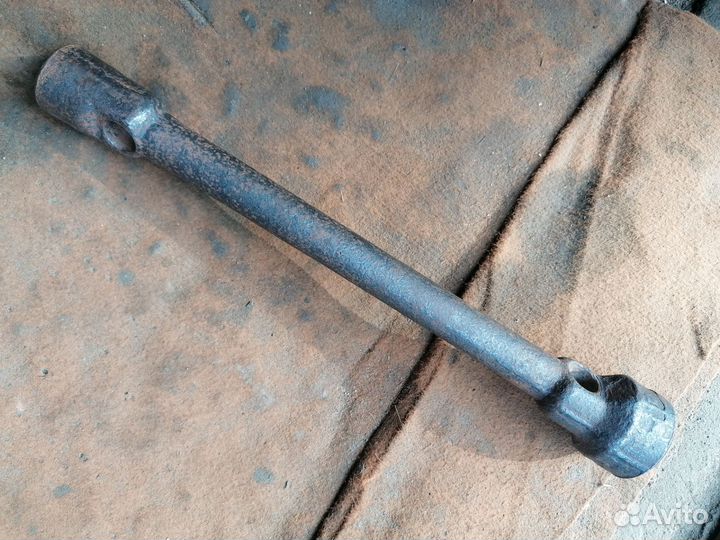 Балонный ключ