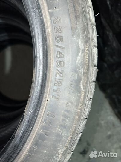 Tracmax X-Privilo TX3 225/45 R17 94Y