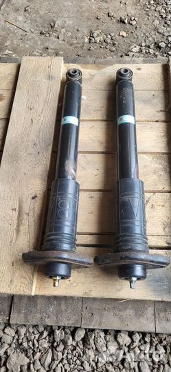 Амортизатор задний Infiniti Fx37