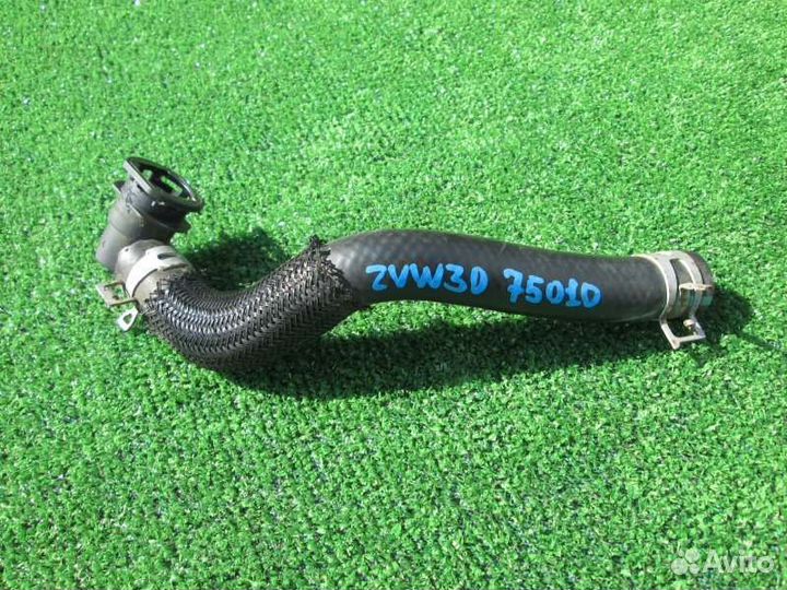 Патрубок системы охлаждения Toyota Prius ZVW30