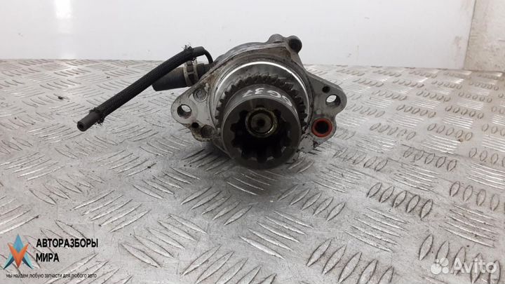 Насос вакуумный Toyota Hilux 8 2015