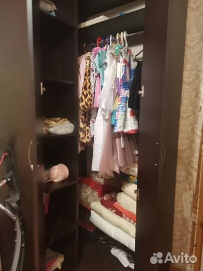 Шкаф угловой