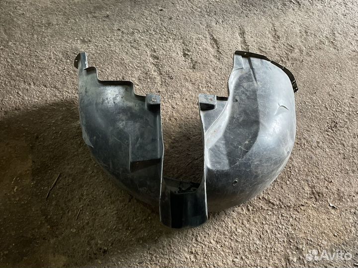 Задний подкрылок бмв е39