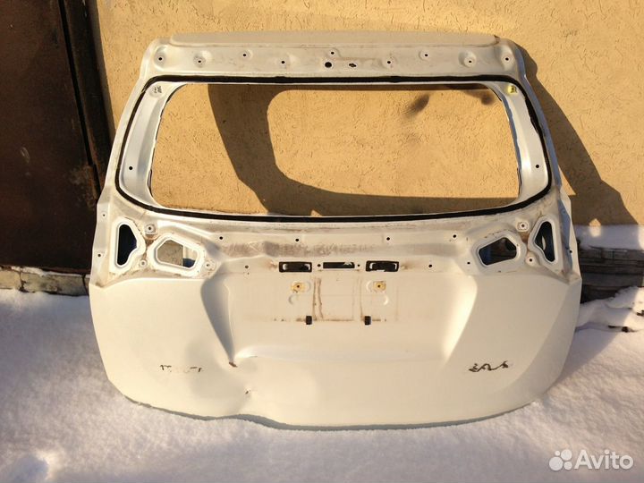 Крышка багажника рав 4