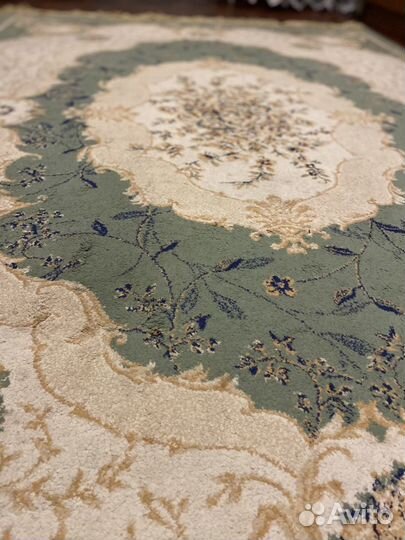 Продаю ковер 160 на 230