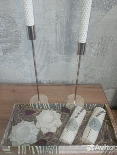 Ароматизированные свечи и подсвечники