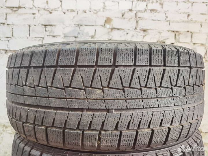 Bridgestone Blizzak Revo GZ 225/50 R17 97V