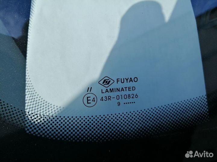 Лобовое стекло BMW X5 e53