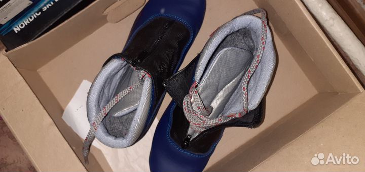 Лыжные ботинки