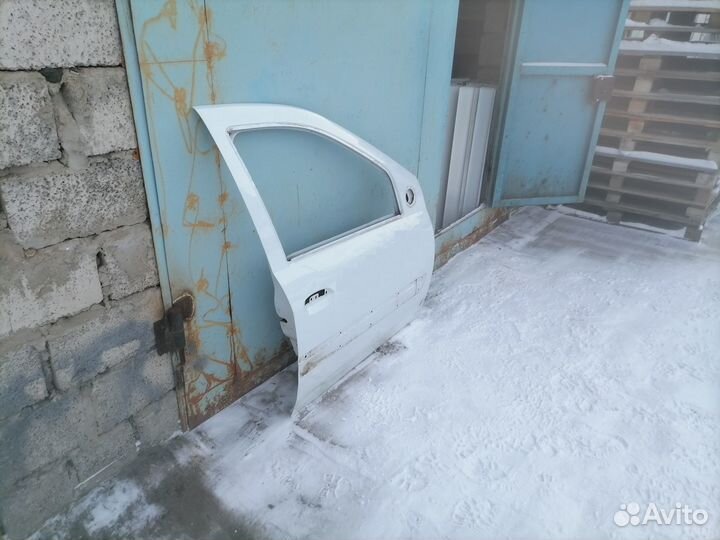 Дверь Ларгус Рено передняя правая оригинал