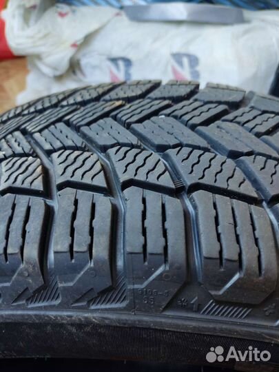 Michelin X-Ice Snow 215/65 R16 102T