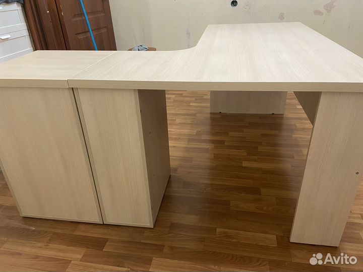 Стол письменный компьютерный угловой + тумбочка