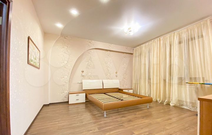 2-к. квартира, 78 м², 1/7 эт.