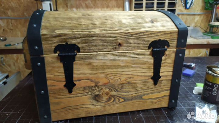 Сундук деревянный старинный