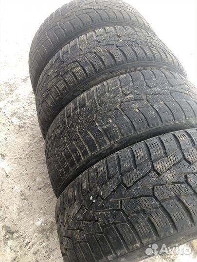 Roadstone Winguard WinSpike 225/50 R17 98T