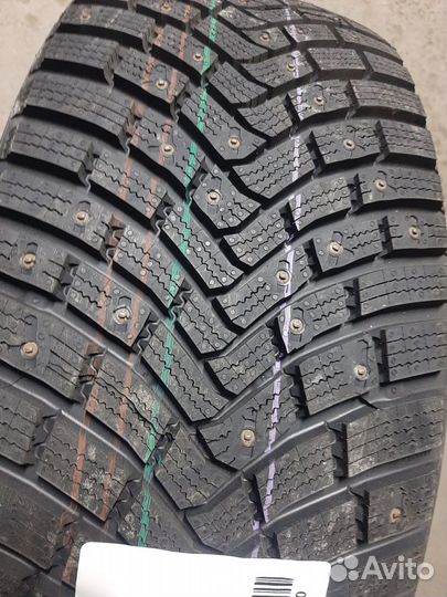 Continental IceContact 3 235/45 R20 100T