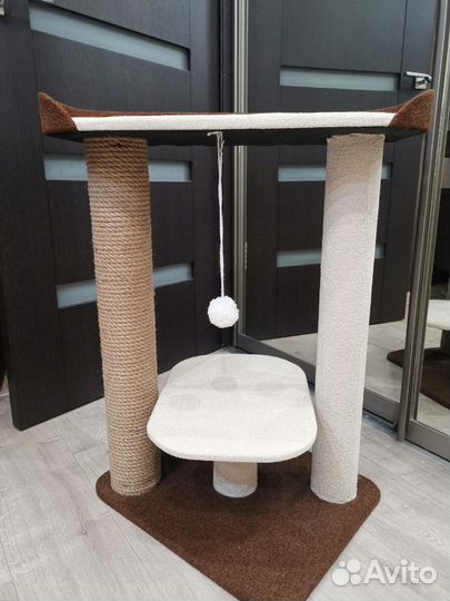 Когтеточка с лежанками для кошек