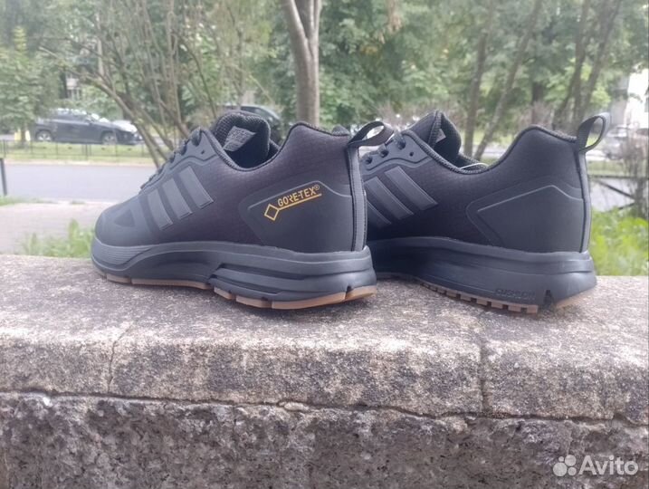 Кроссовки Adidas Gortex 43