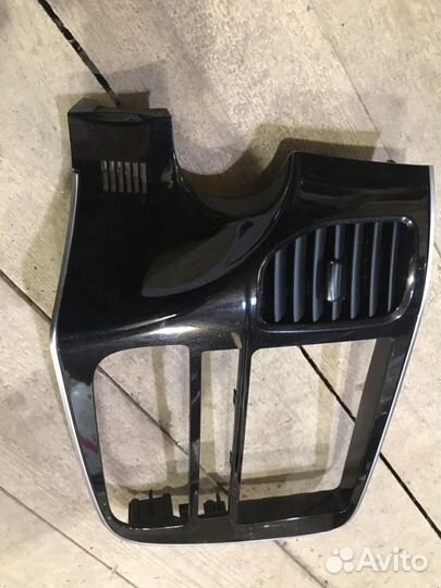 Рамка магнитолы Mitsubishi Outlander 3