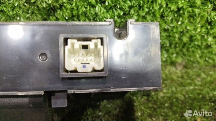 Дисплей информационный CX-7 (06-12) б\у