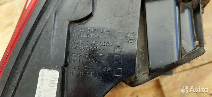 Задние фонари на skoda superb 3