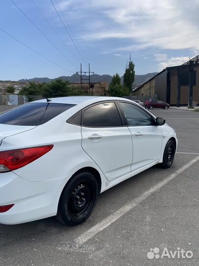 Салон hyundai solaris