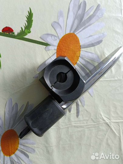 Блокиратор рулевого вала