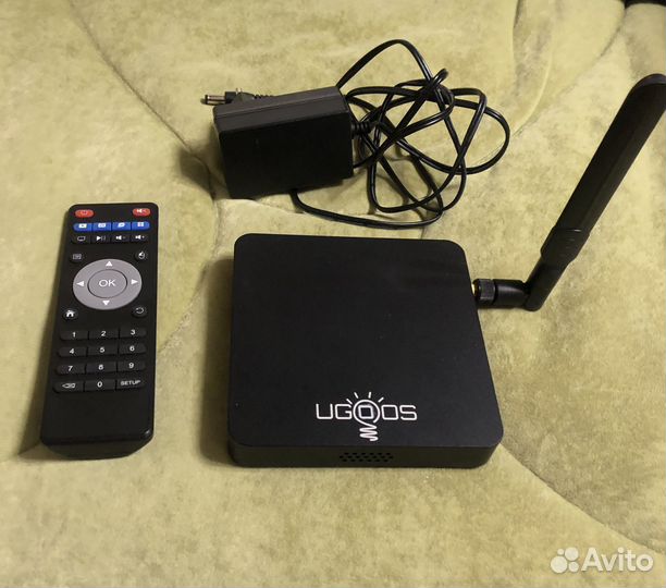 SMART tv приставка Ugoos AM3