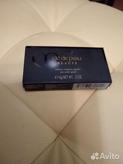 Cle de peau тени