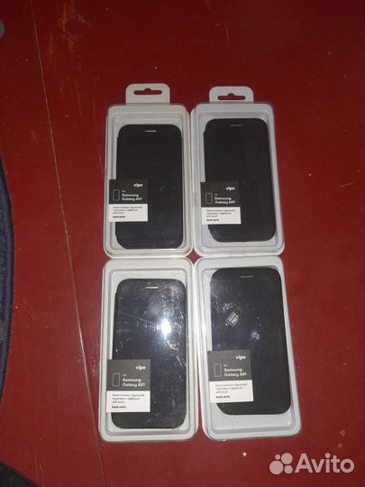 Продам чехлы и защитные стекла на телефон Samsung