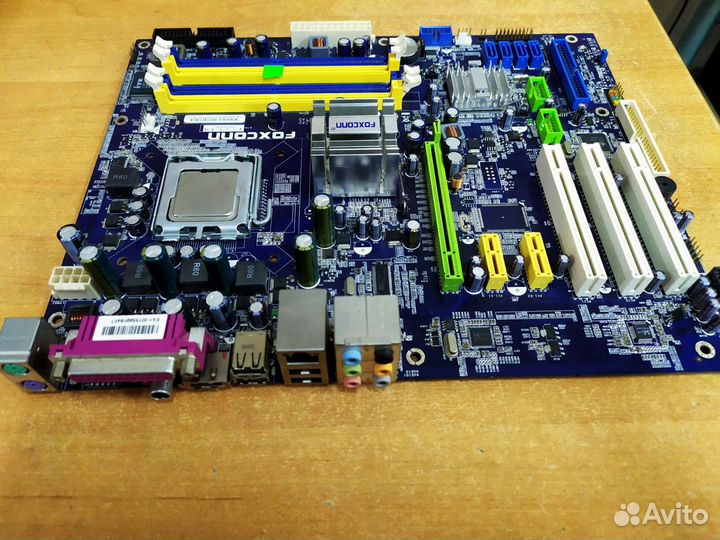 Socket 775 Foxconn 945P7AD-8KS2H