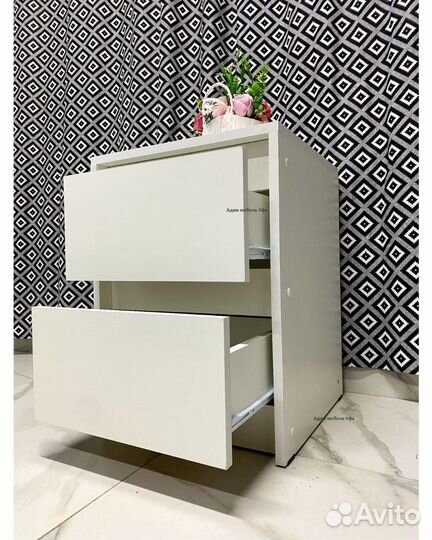 Тумба прикроватная