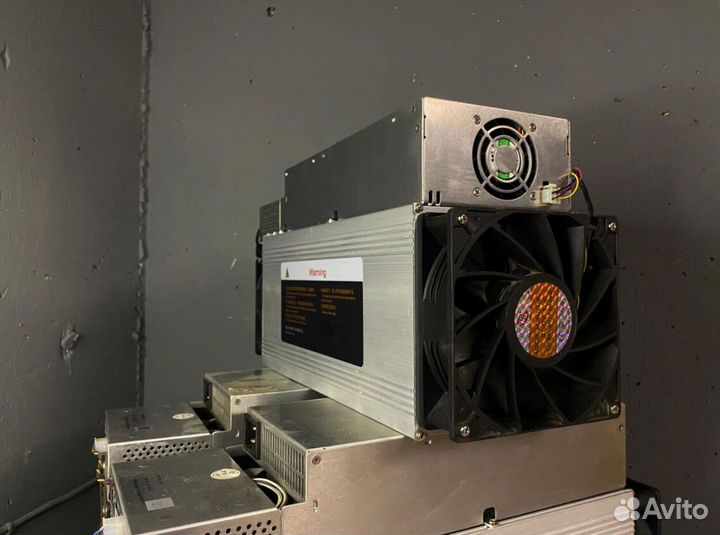 Майнер Whatsminer M30s+ 104th / новый в коробке