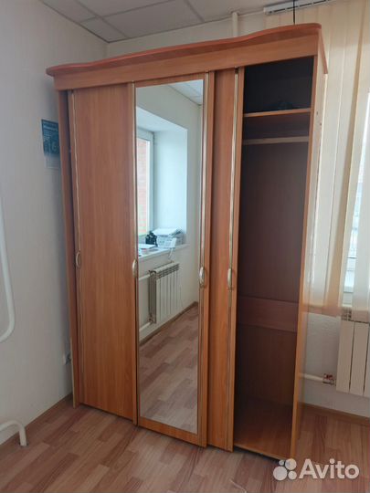 Шкаф купе с зеркалом бу